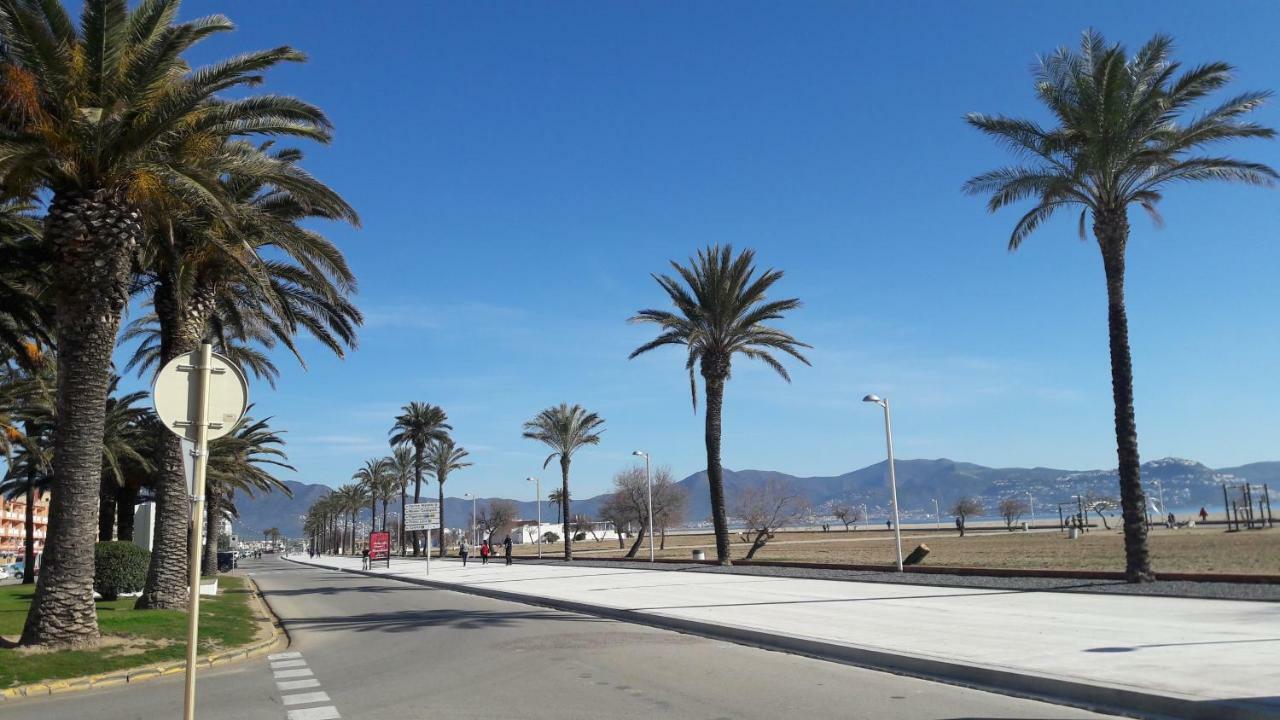 Villa Promenade Terrace Empuriabrava Exterior photo